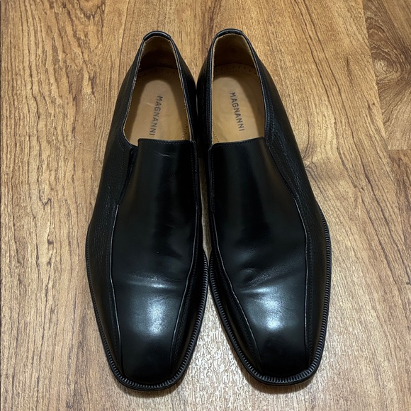 Magnanni Black Pebble Grain Leather Square Toe Loafers - Size 11 MStyle #10643